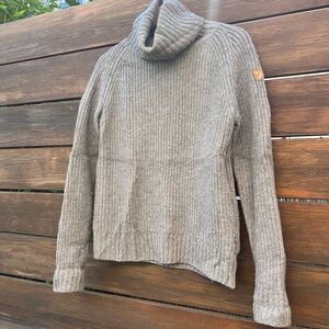 Fjallraven Ribbed Gray Wool Turtleneck Sweater